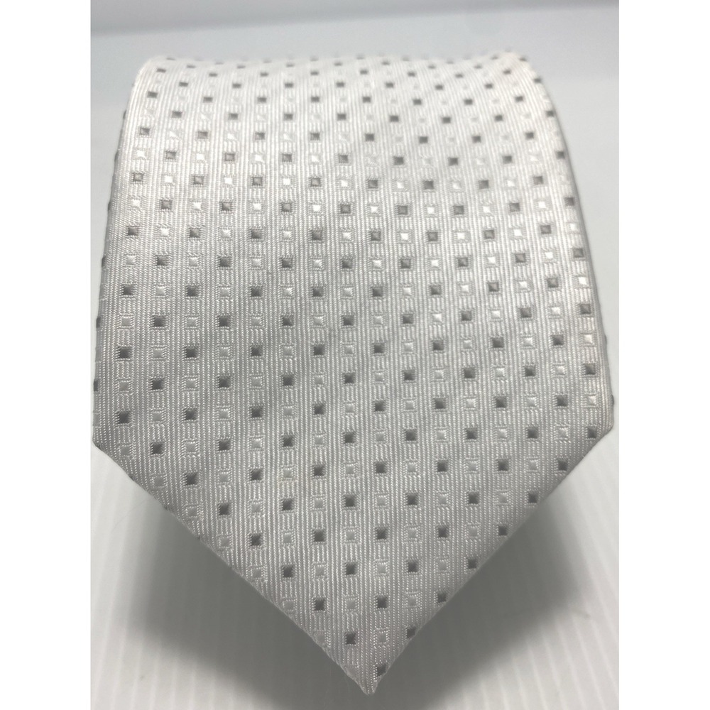 Authentic Luxury Morgana Italy  Pointed Dots Ivory On 100% Silk Necktie 58in T30